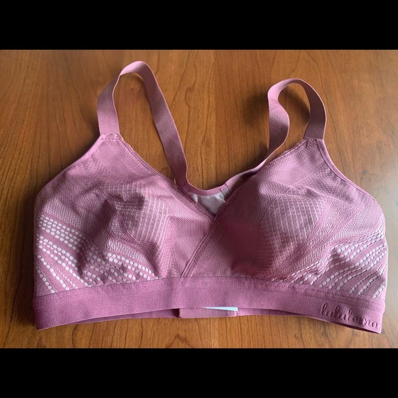 Lululemon awake to lace sports bra 34DD - Picture 2 of 3